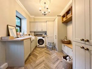 Photo 32- click for photo gallery